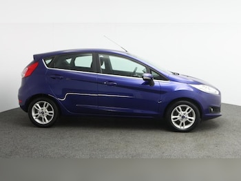 Used Ford Fiesta 2016 for sale - 77742802: Photo