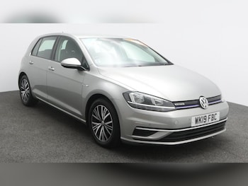Used Volkswagen Golf 2019 for sale - 78929744: Photo