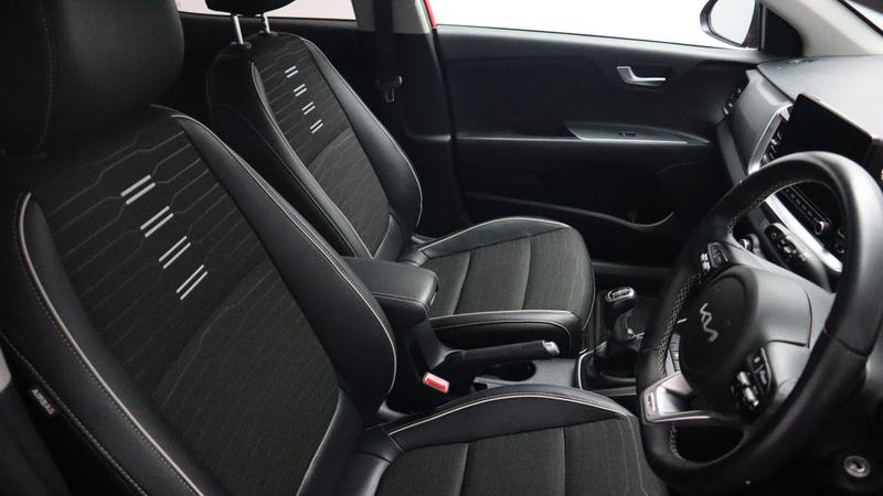 Used Kia Stonic 2023 for sale - 77747064: Photo 11