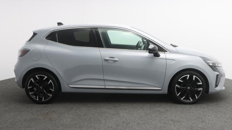 Used Renault Clio 2024 for sale - 77116860: Photo 2