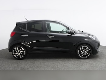 Used Hyundai i10 2024 for sale - 77117009: Photo