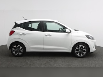 Used Hyundai i10 2024 for sale - 77117050: Photo