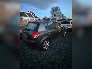 Used Kia Ceed 2009 for sale - 77896007: Photo