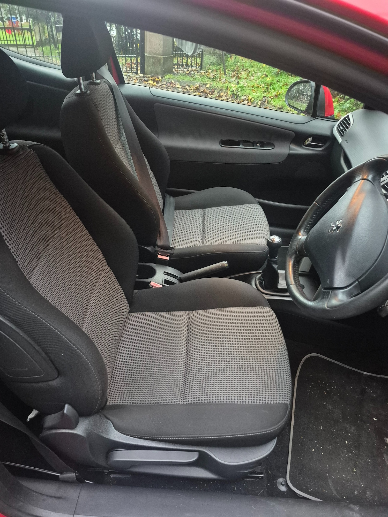 Used Peugeot 207 2009 for sale - 76476034: Photo 8