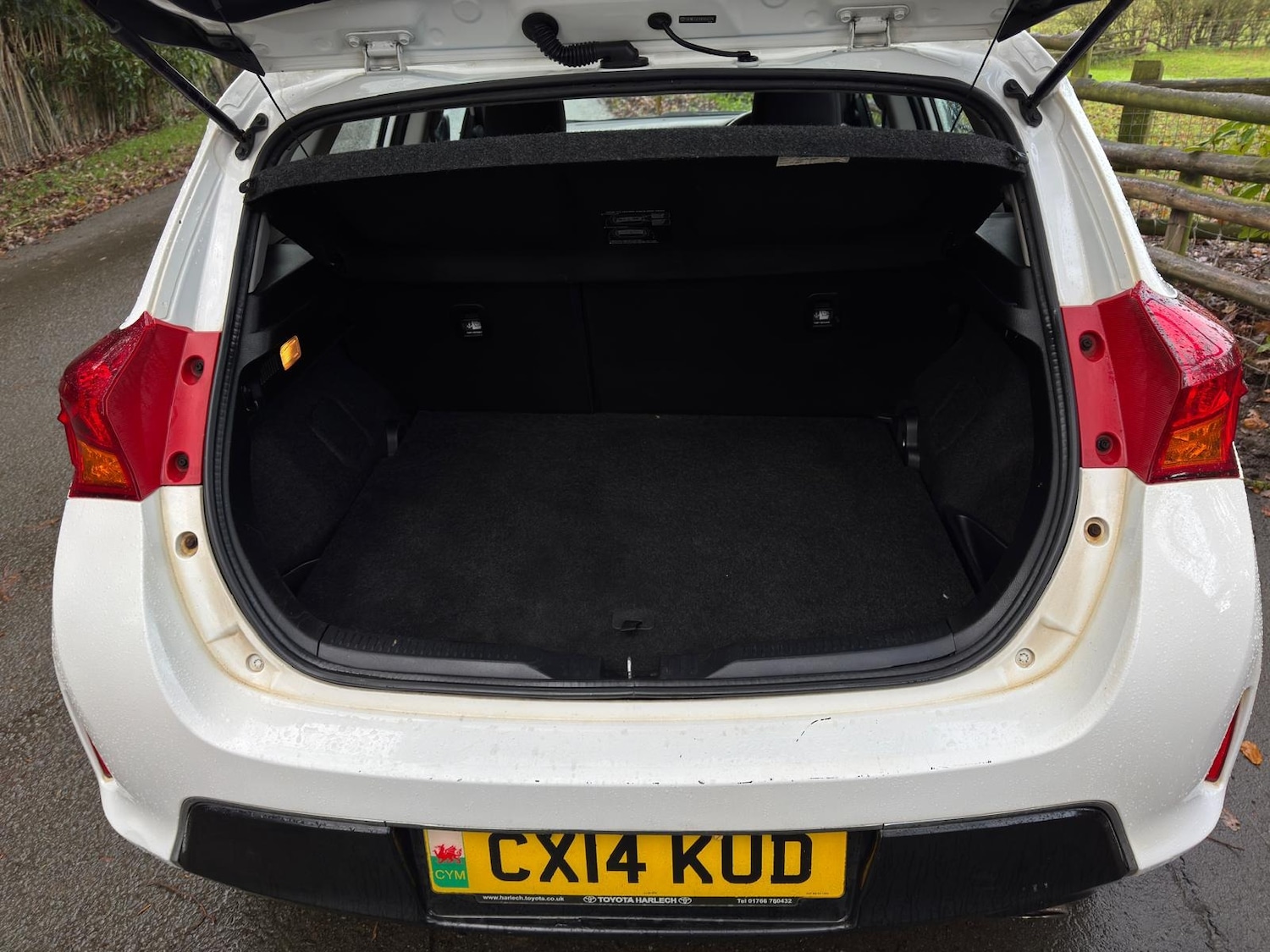 Used Toyota Auris 2014 for sale - 76863753: Photo 13