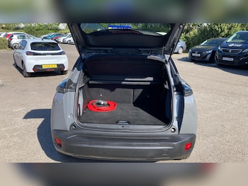 Used Peugeot 2008 2025 for sale - 78311372: Photo