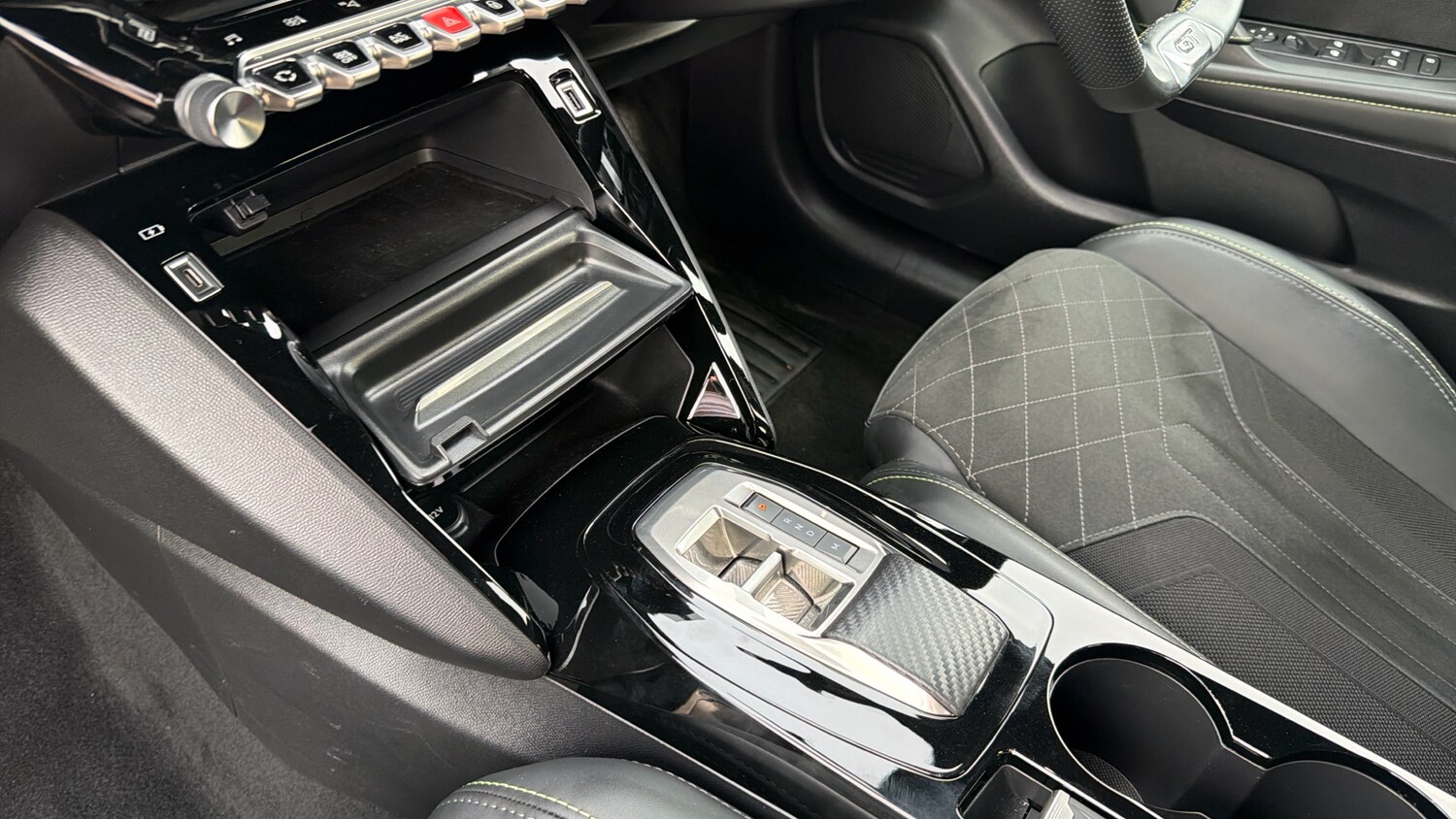 Used Peugeot 208 2023 for sale - 78179522: Photo 13