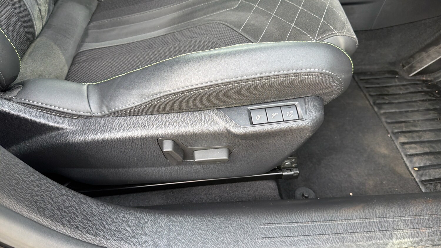 Used Peugeot 208 2023 for sale - 78179522: Photo 21