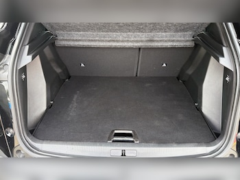 Used Peugeot 2008 2024 for sale - 79261804: Photo