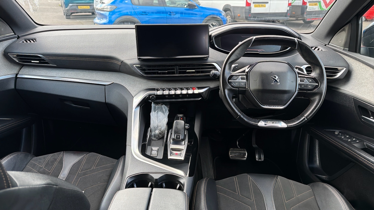 Used Peugeot 5008 2023 for sale - 76892859: Photo 10