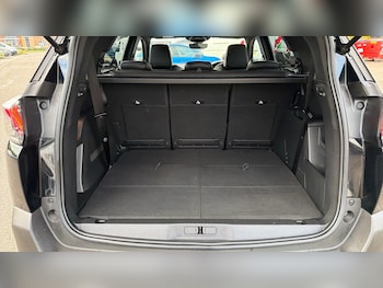 Used Peugeot 5008 2023 for sale - 76892859: Photo