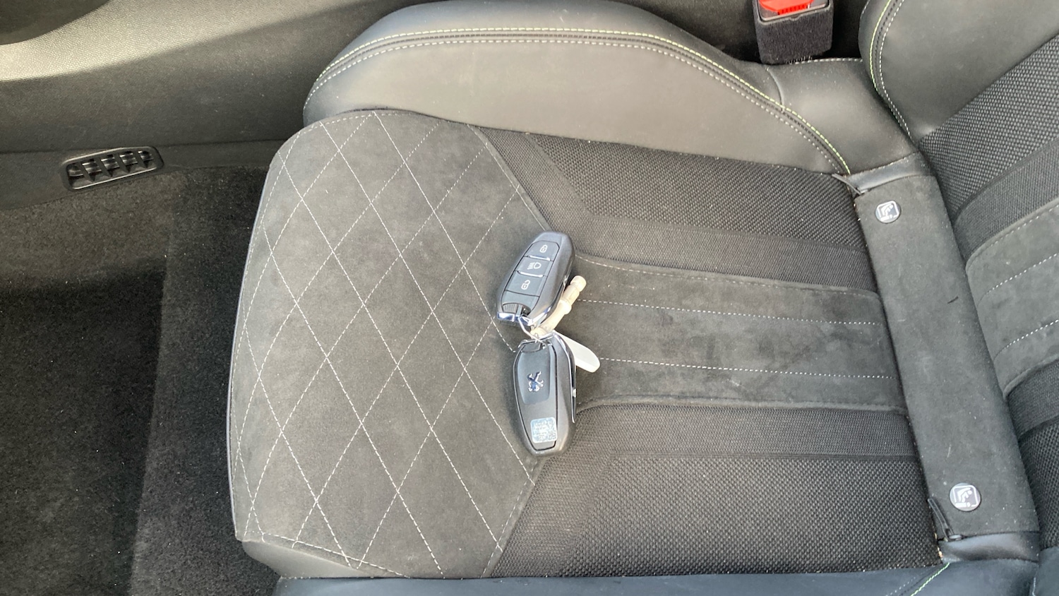 Used Peugeot 2008 2022 for sale - 76681569: Photo 20