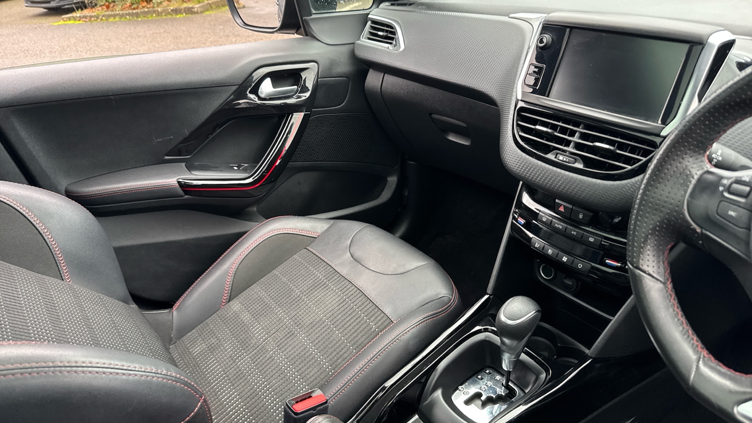 Used Peugeot 2008 2019 for sale - 76859658: Photo 14