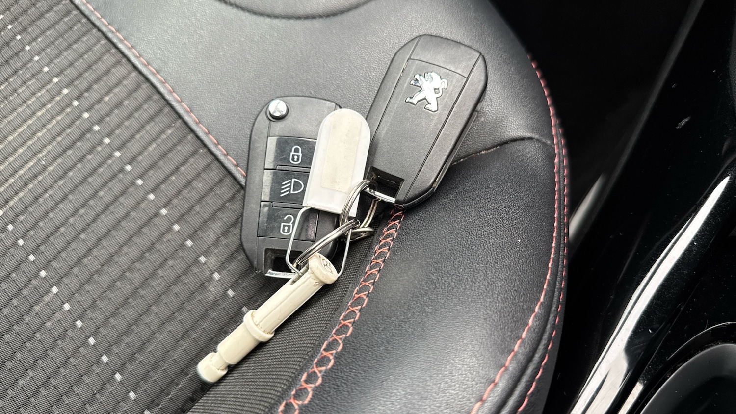 Used Peugeot 2008 2019 for sale - 76859658: Photo 20