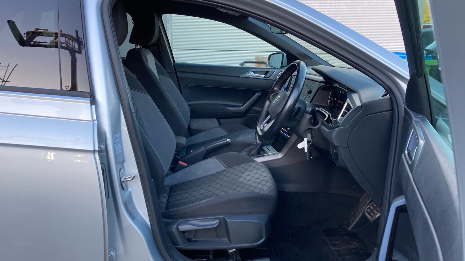 Used Volkswagen Polo 2022 for sale - 76736374: Photo 30