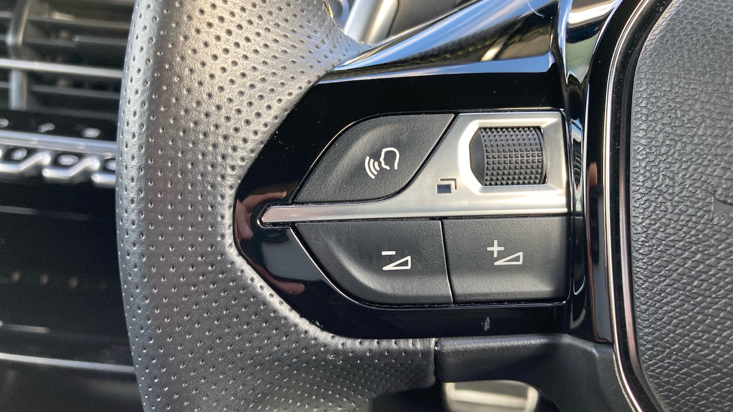 Used Peugeot 208 2023 for sale - 77365087: Photo 28