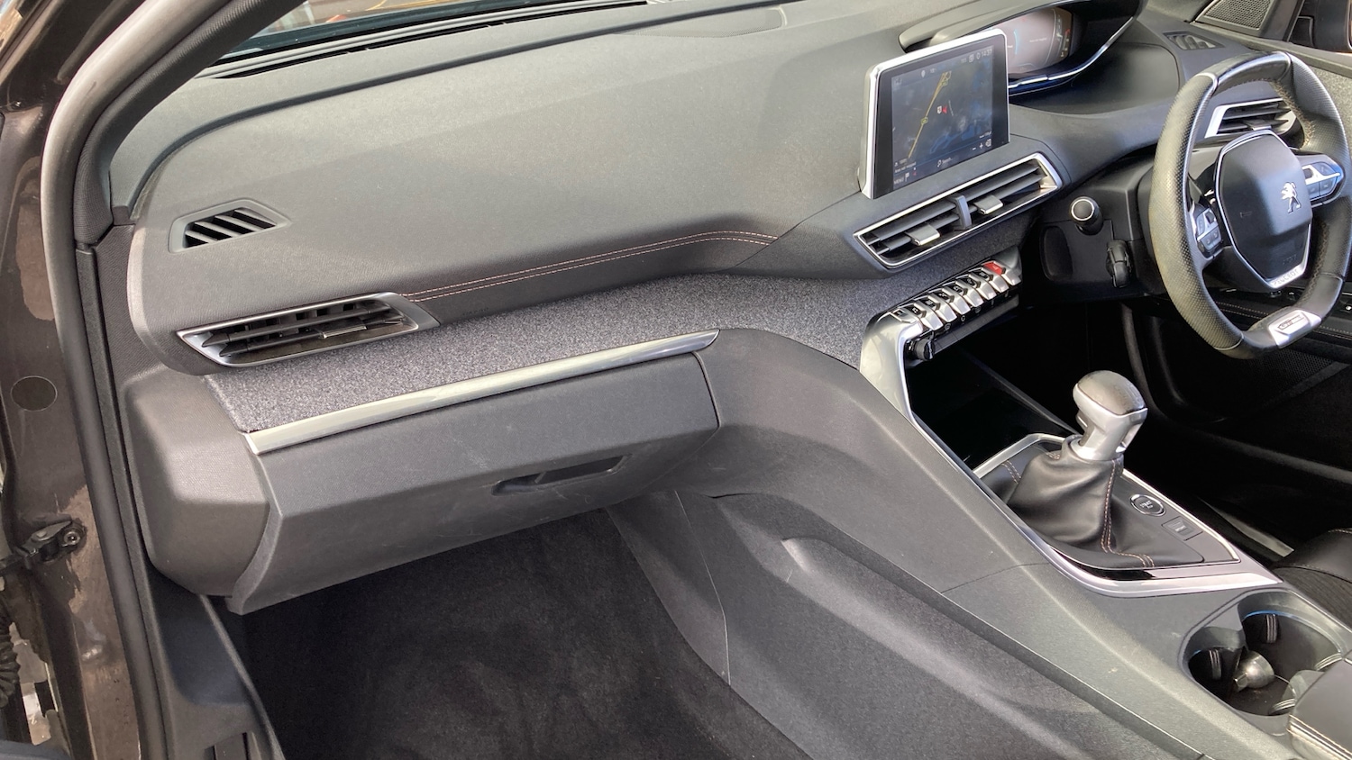 Used Peugeot 3008 2018 for sale - 76736373: Photo 14