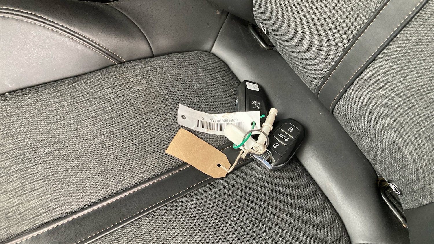 Used Peugeot 3008 2018 for sale - 76736373: Photo 20