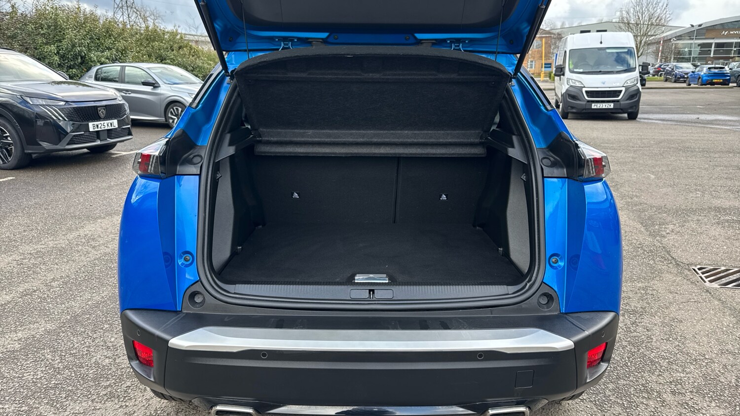 Used Peugeot 2008 2023 for sale - 77363976: Photo 4