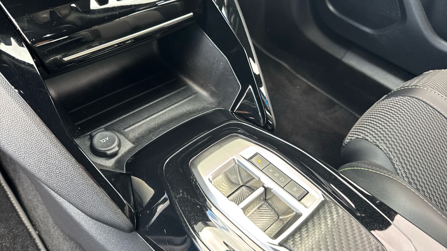 Used Peugeot 2008 2023 for sale - 75932407: Photo 13