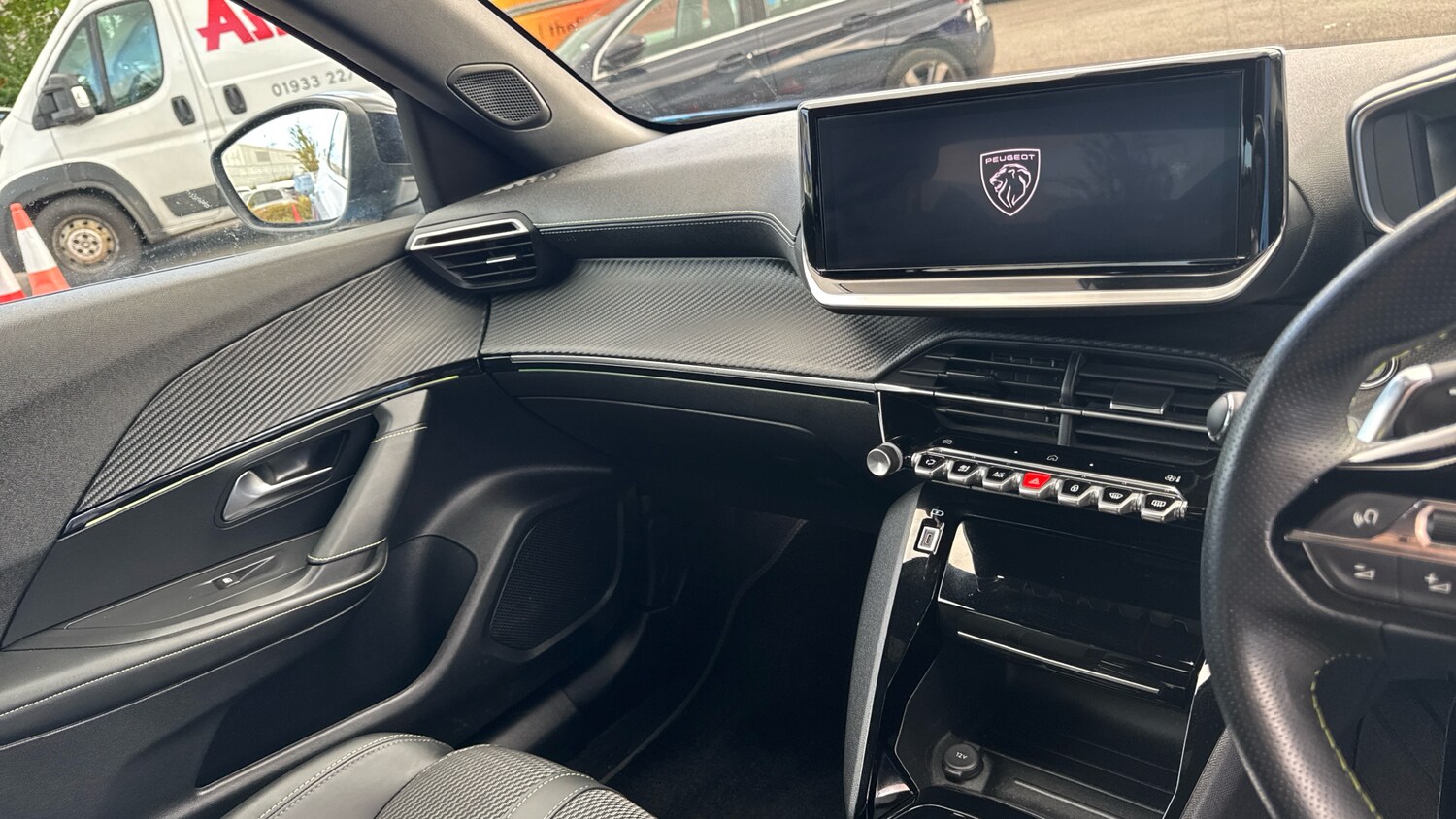 Used Peugeot 2008 2023 for sale - 75932407: Photo 14