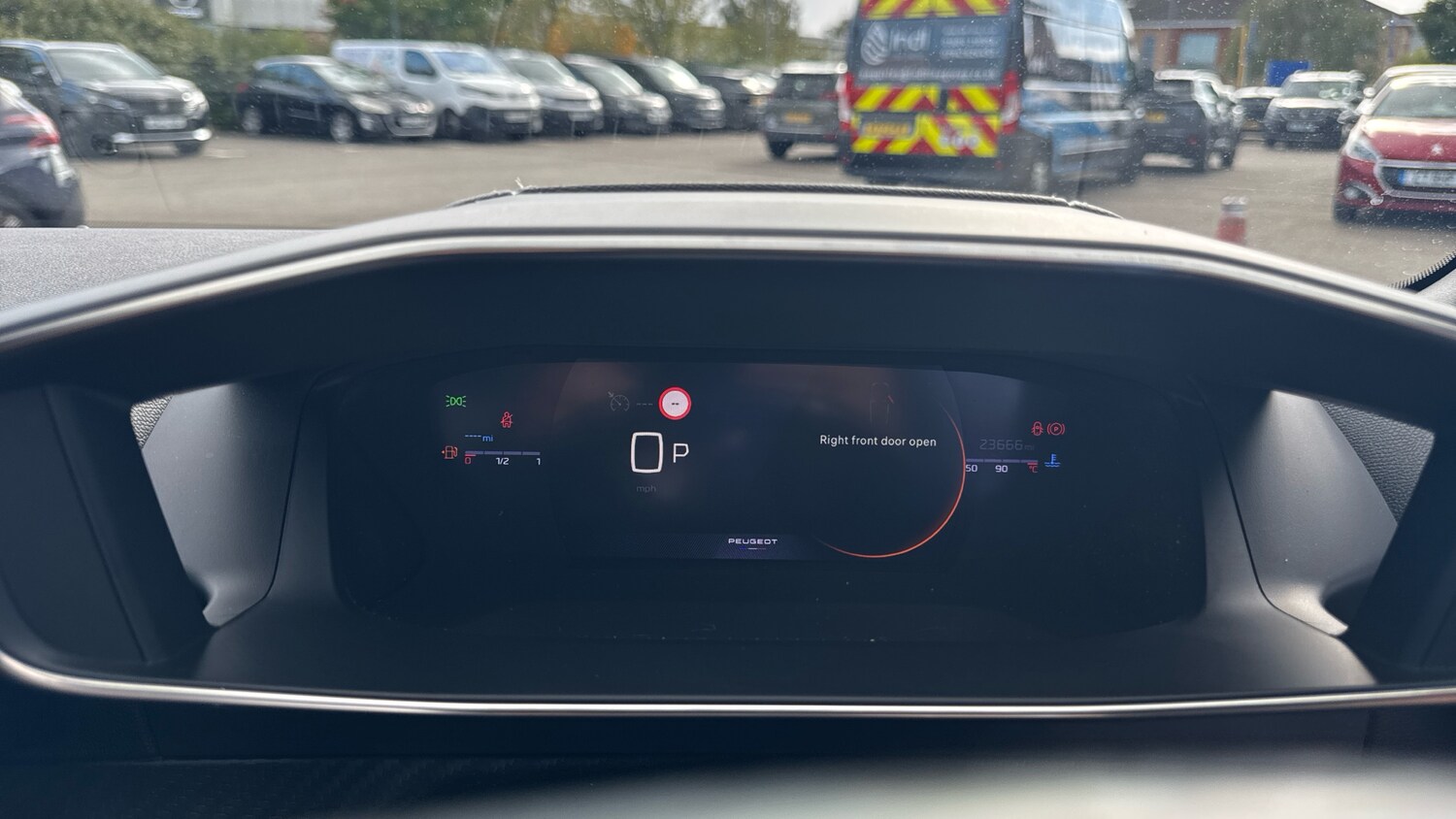 Used Peugeot 2008 2023 for sale - 75932407: Photo 18