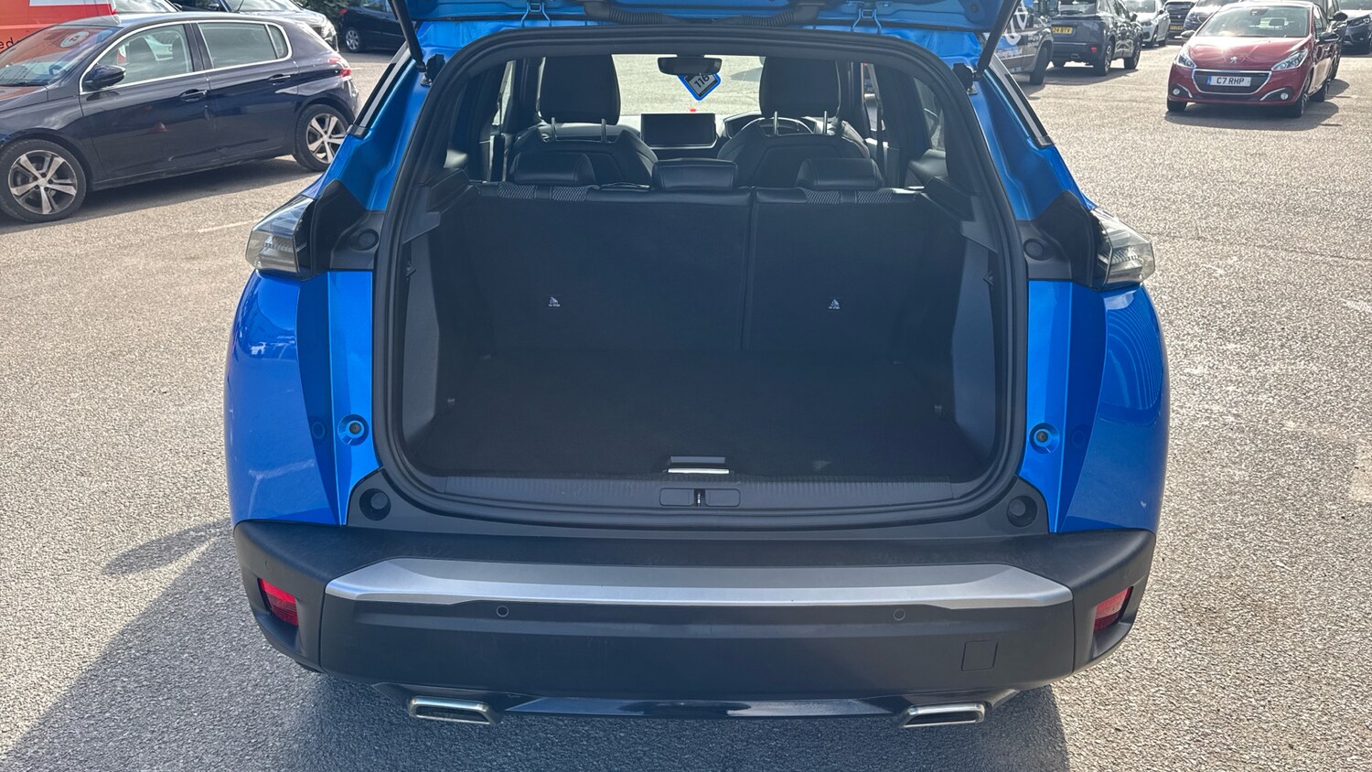 Used Peugeot 2008 2023 for sale - 75932407: Photo 4