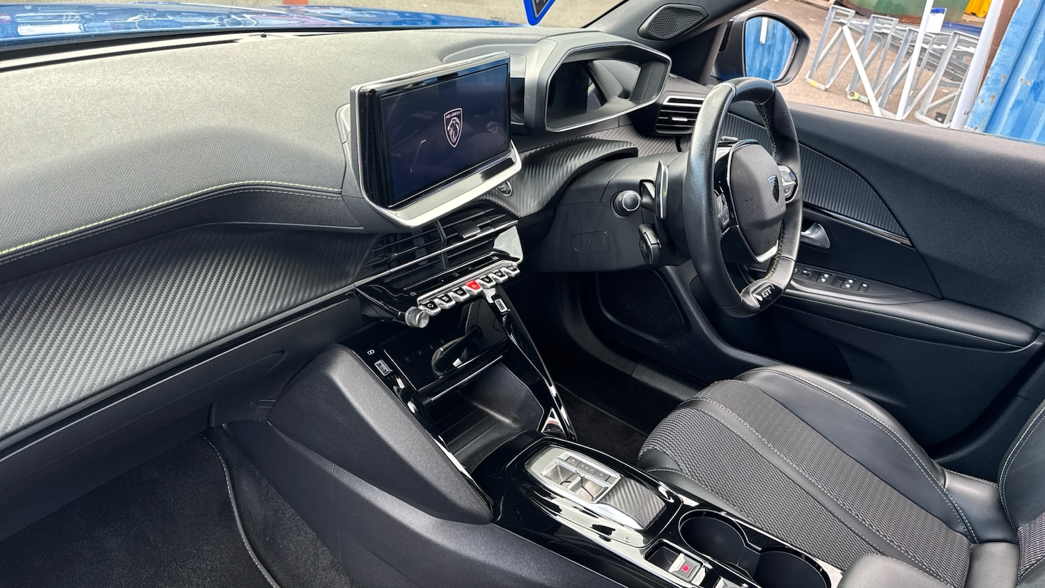 Used Peugeot 2008 2023 for sale - 75932407: Photo 9