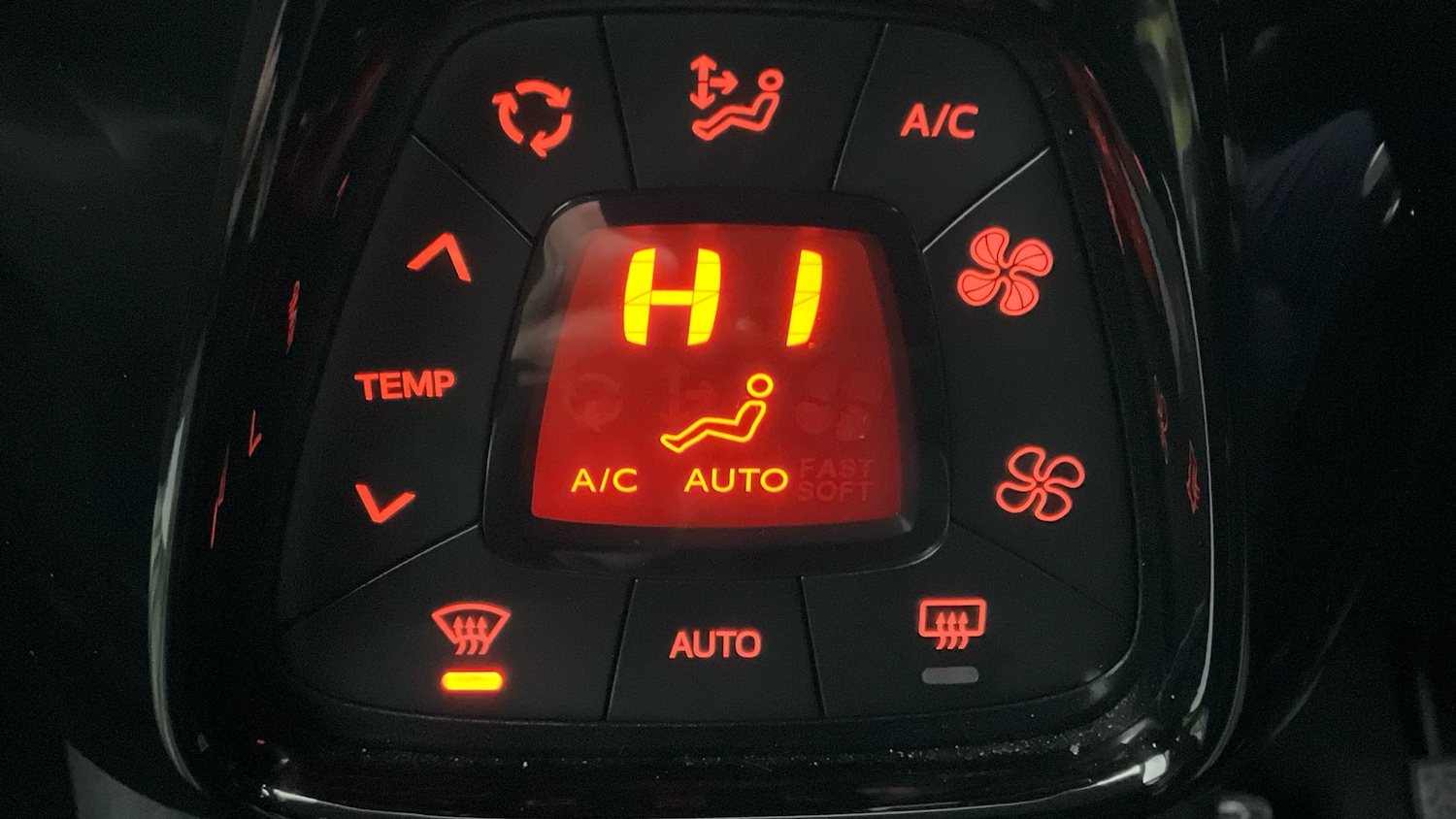 Used Peugeot 108 2020 for sale - 76830499: Photo 22