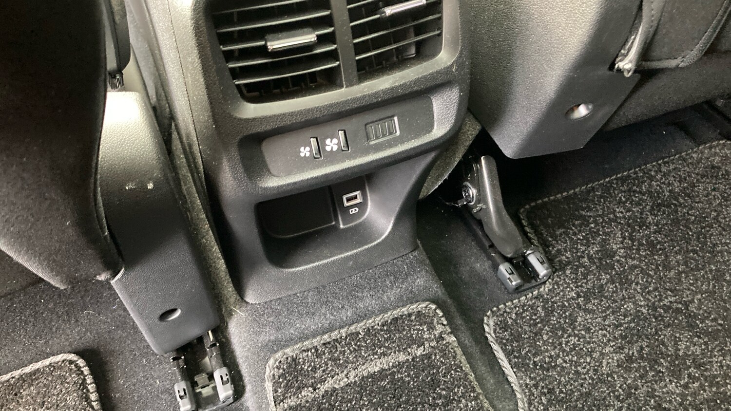 Used Peugeot Rifter 2024 for sale - 76808032: Photo 25