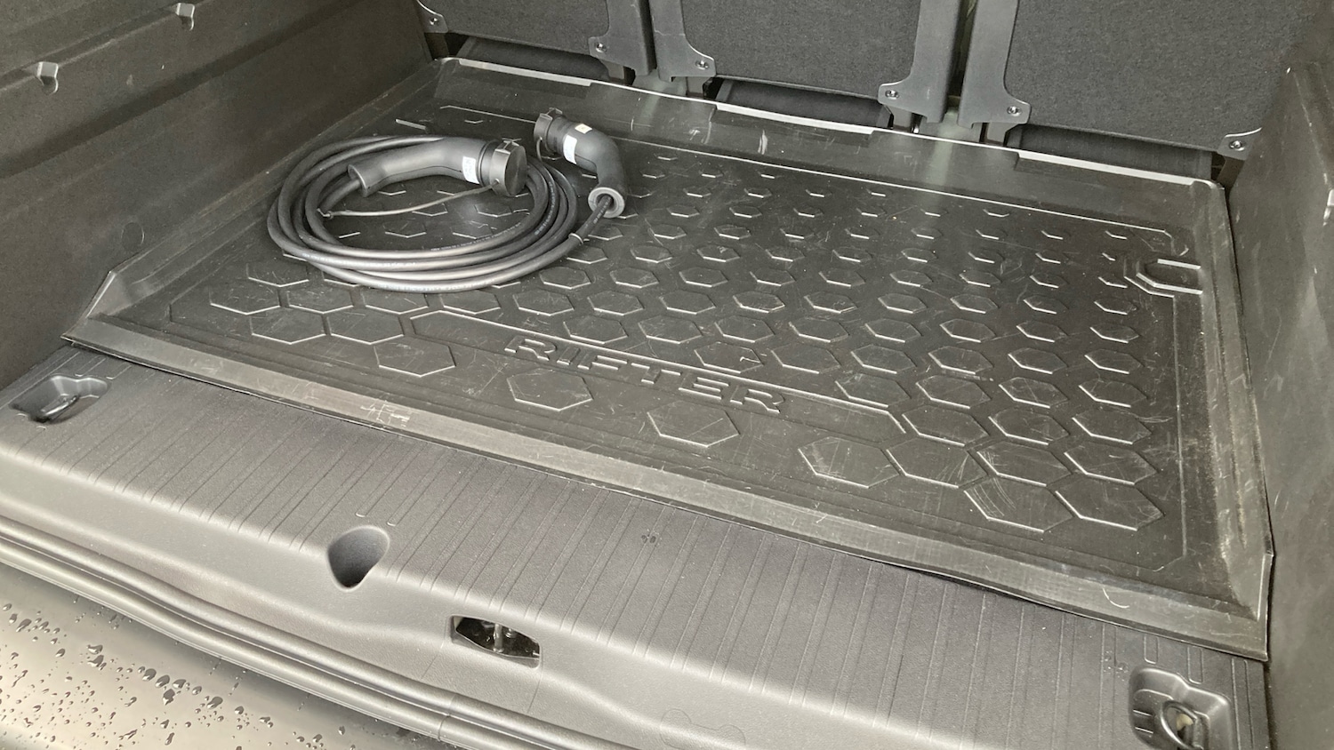 Used Peugeot Rifter 2024 for sale - 76808032: Photo 30