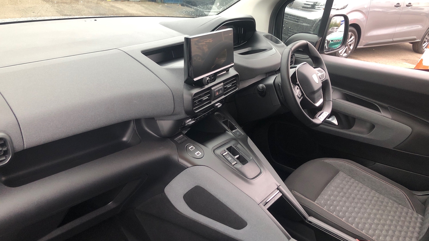 Used Peugeot Rifter 2025 for sale - 77789053: Photo 9