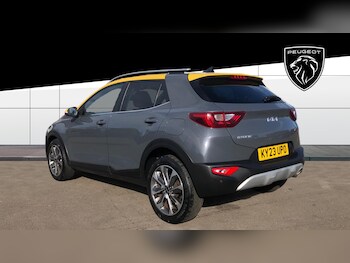 Used Kia Stonic 2023 for sale - 77883750: Photo