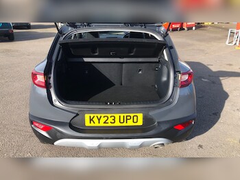 Used Kia Stonic 2023 for sale - 77883750: Photo