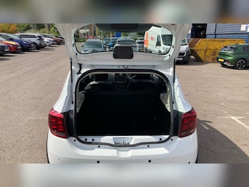 Used Dacia Sandero Stepway 2020 for sale - 75662304: Photo