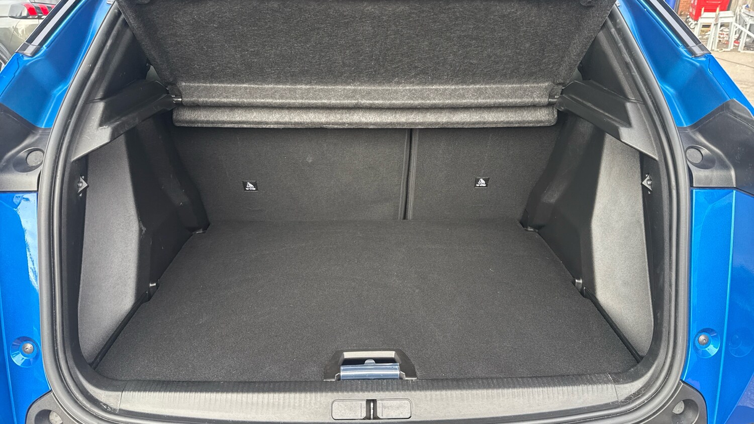 Used Peugeot 2008 2024 for sale - 76028063: Photo 4