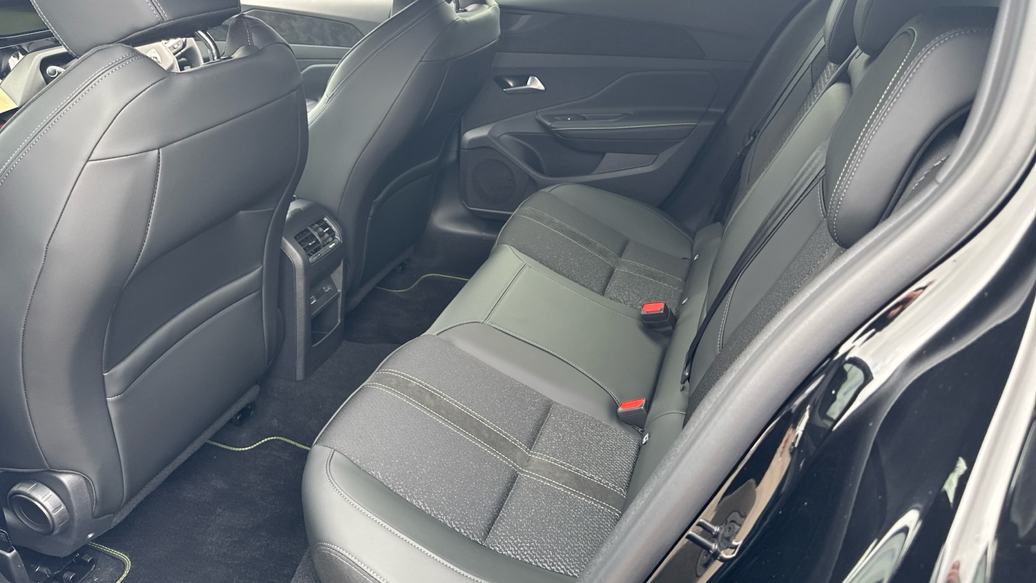 Used Peugeot 408 2025 for sale - 76580643: Photo 16