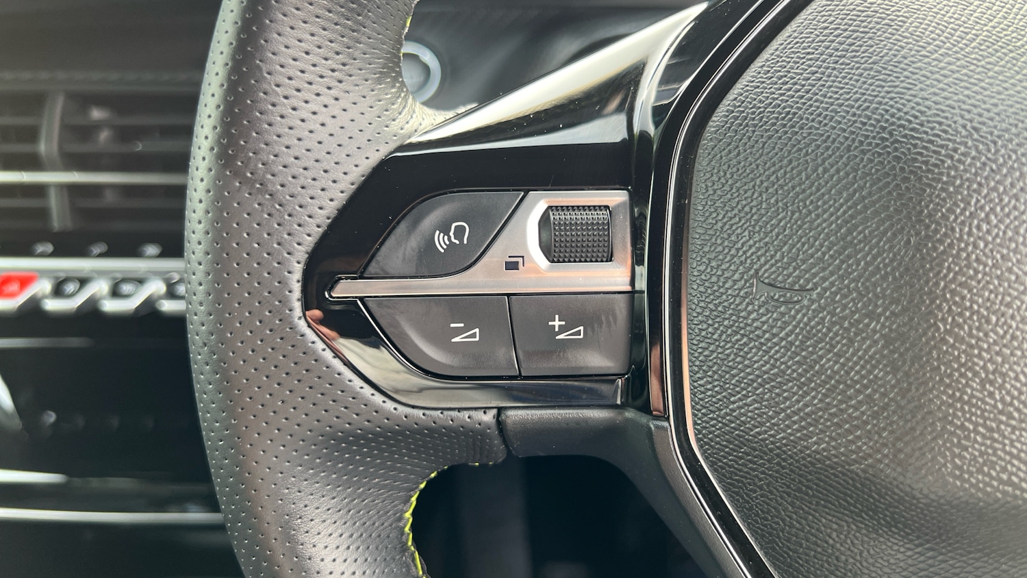 Used Peugeot 208 2021 for sale - 77114065: Photo 28