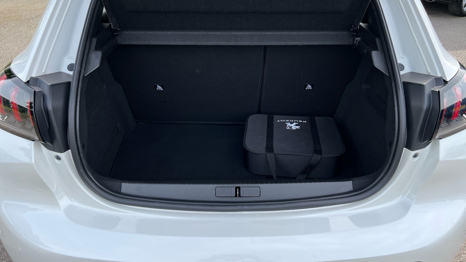 Used Peugeot 208 2021 for sale - 77114065: Photo 4