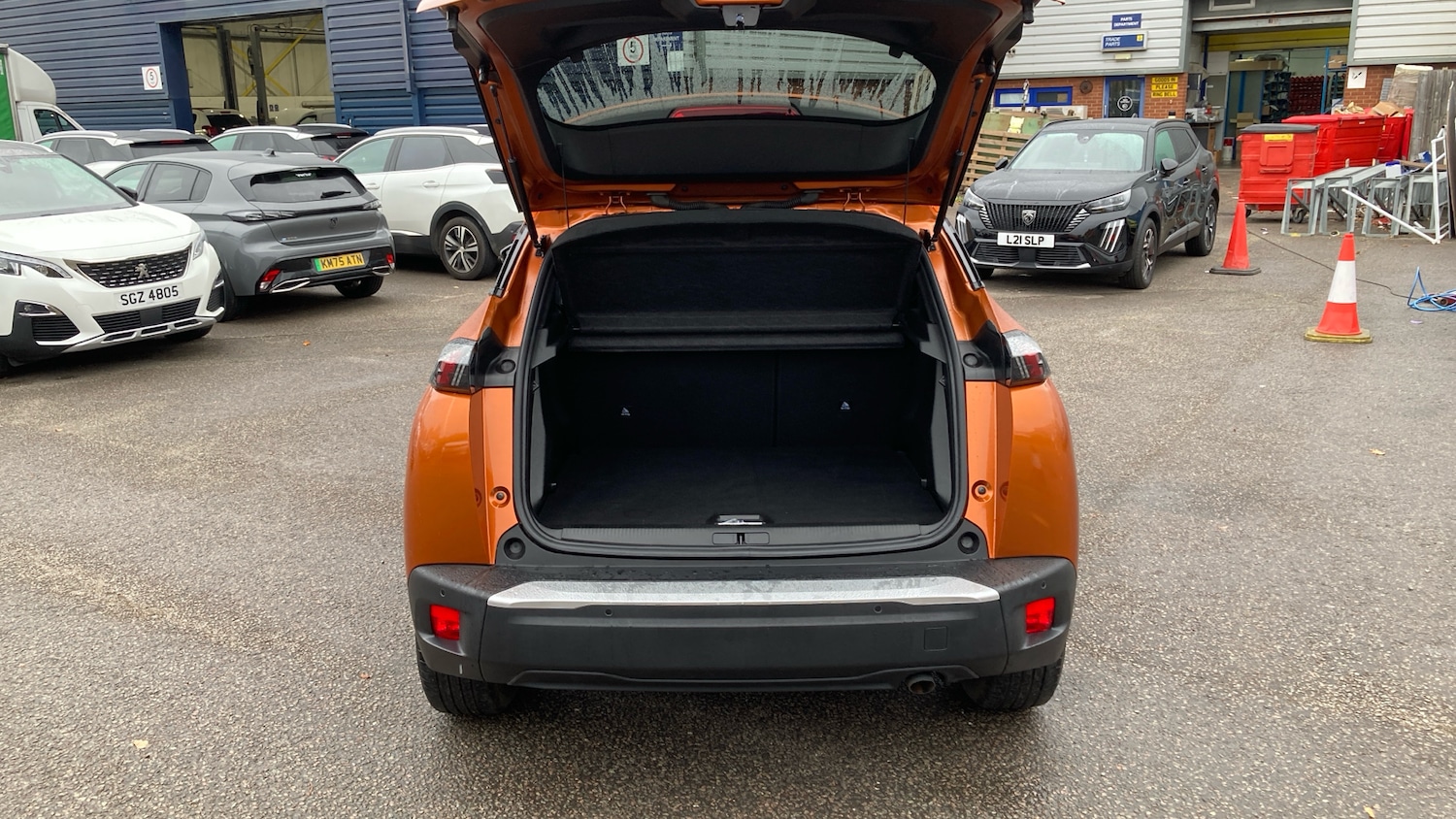 Used Peugeot 2008 2023 for sale - 76253883: Photo 4