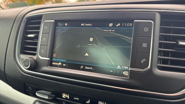 Used Peugeot Traveller 2022 for sale - 76302099: Photo 12
