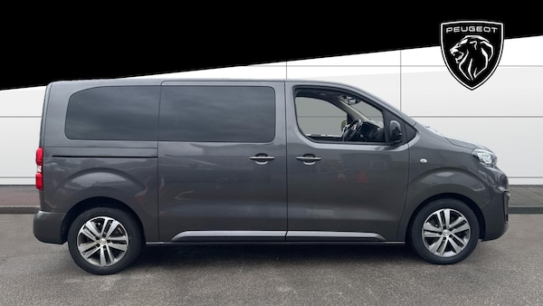 Used Peugeot Traveller 2022 for sale - 76302099: Photo 5