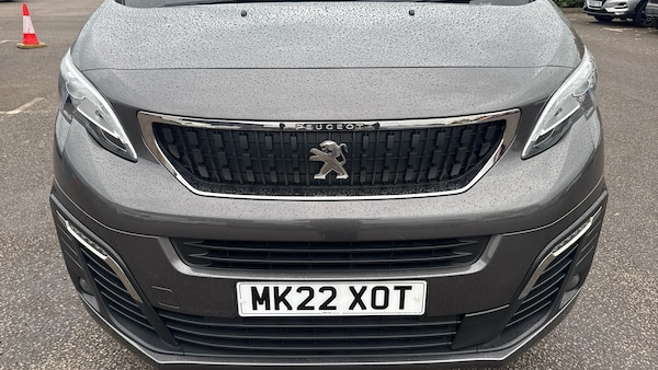 Used Peugeot Traveller 2022 for sale - 76302099: Photo 8