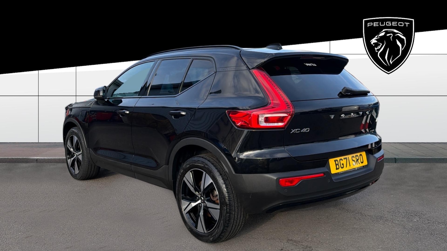 Used Volvo XC40 2021 for sale - 77592644: Photo 2