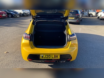 Used Peugeot 208 2020 for sale - 76233049: Photo 4