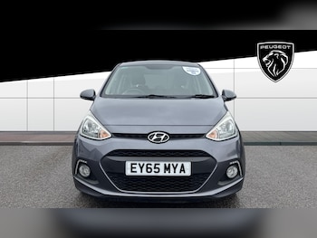 Used Hyundai i10 2015 for sale - 77676130: Photo