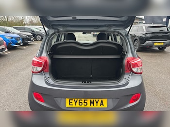 Used Hyundai i10 2015 for sale - 77676130: Photo