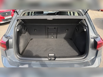 Used Volkswagen Golf 2023 for sale - 78801322: Photo