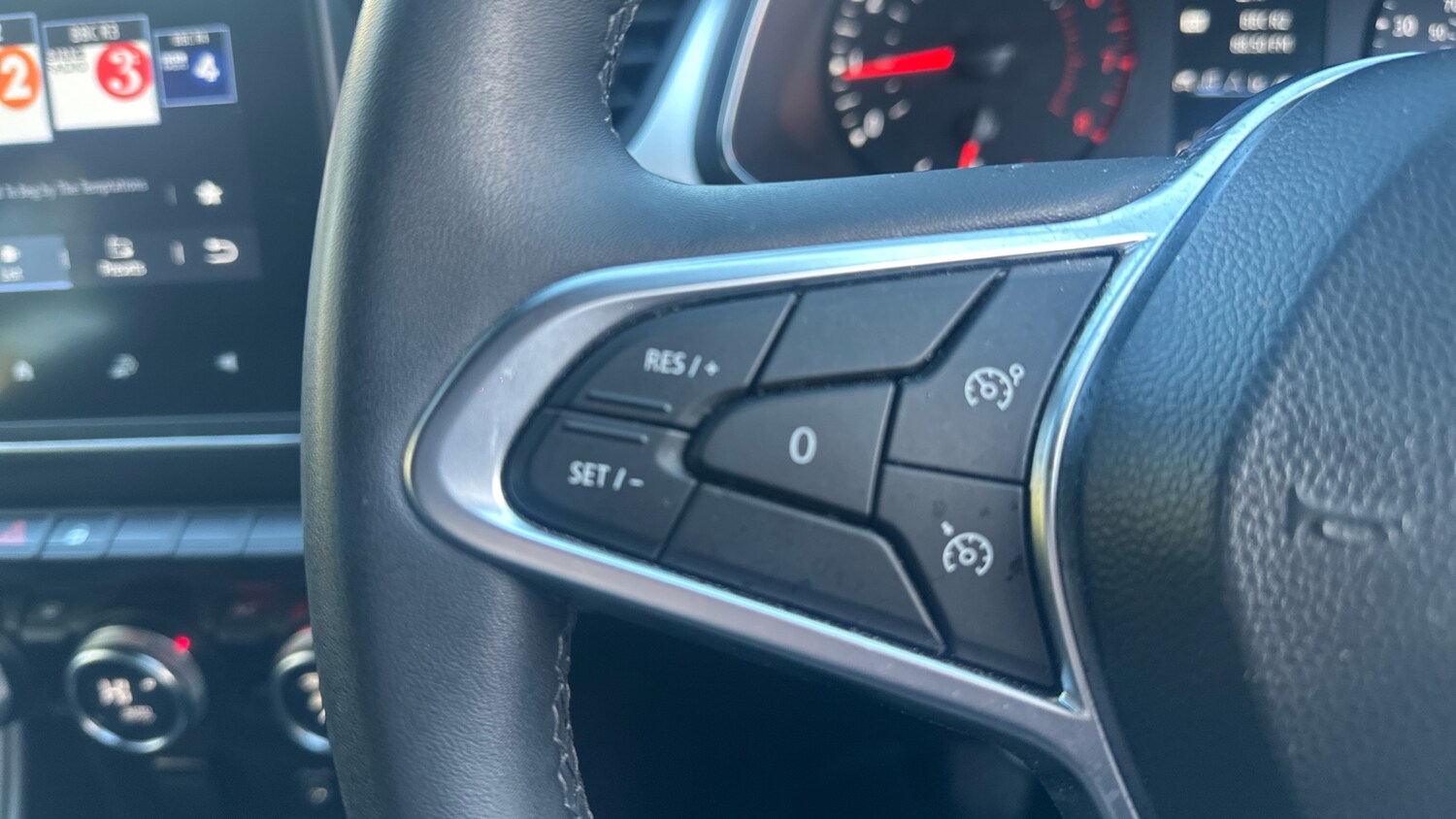 Used Renault Captur 2022 for sale - 77403459: Photo 32