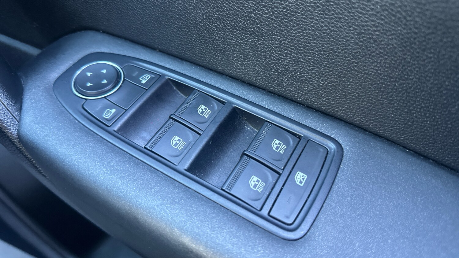 Used Renault Captur 2022 for sale - 77403459: Photo 35